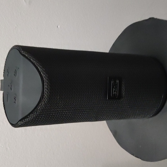 Speaker - Picture 2 of 3